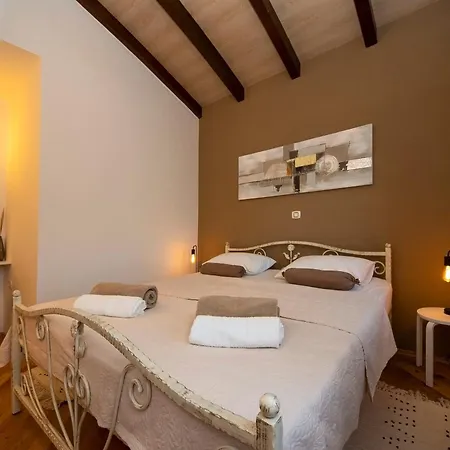 Family Friendly House With A Swimming Pool By Sibenik - Kod Sibenika, Sibenik - 24950