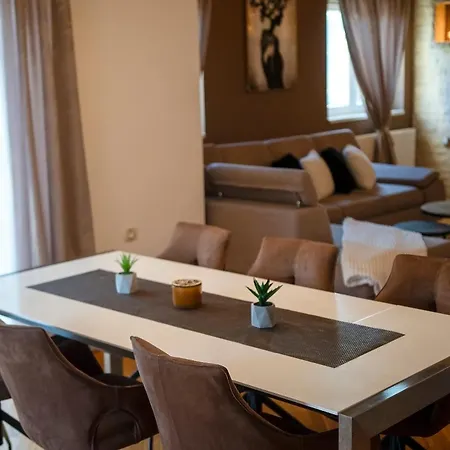 Family Friendly House With A Swimming Pool By Sibenik - Kod Sibenika, Sibenik - 24950 שיבניק