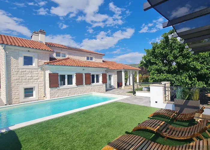 Family Friendly House With A Swimming Pool By Sibenik - Kod Sibenika, Sibenik - 24950 בית נופש שיבניק