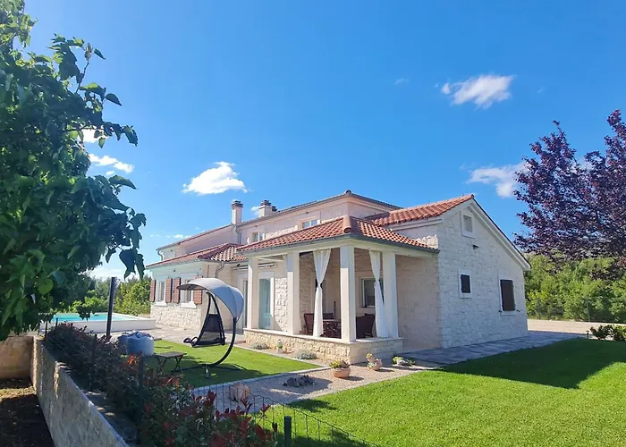 Family Friendly House With A Swimming Pool By Sibenik - Kod Sibenika, Sibenik - 24950 בית נופש *