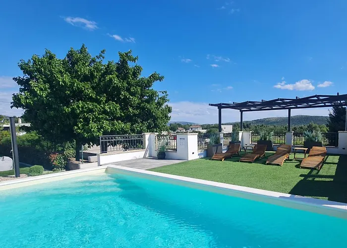 Family Friendly House With A Swimming Pool By Sibenik - Kod Sibenika, Sibenik - 24950 בית נופש