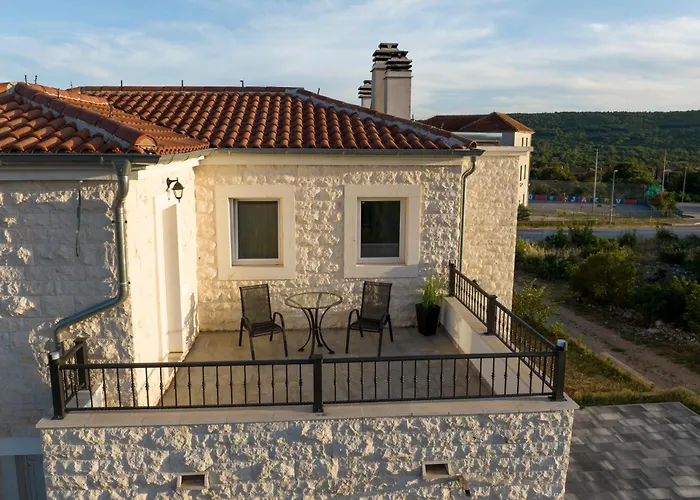 Family Friendly House With A Swimming Pool By Sibenik - Kod Sibenika, Sibenik - 24950